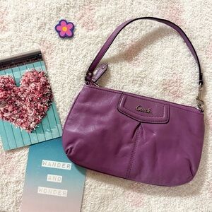 Vintage Coach Ashley Signature Leather Wristlet/Purse-🌸🌟🌸